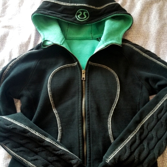 lululemon athletica Tops - Rare Size 8 Lululemon Stretch Knit Scuba Hoodie